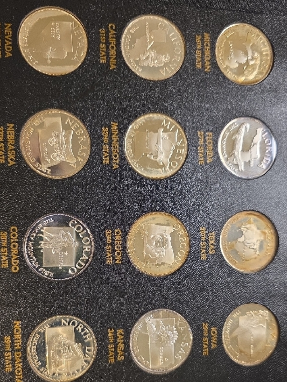 Franklin Mint Black and Gold 'States of the Union Series' Presentation Case - Picture 6 of 13